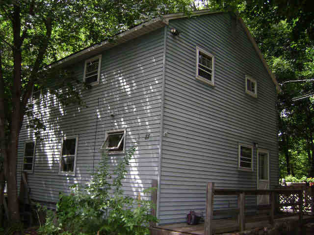 Building photograph for 87 RIDGE RD